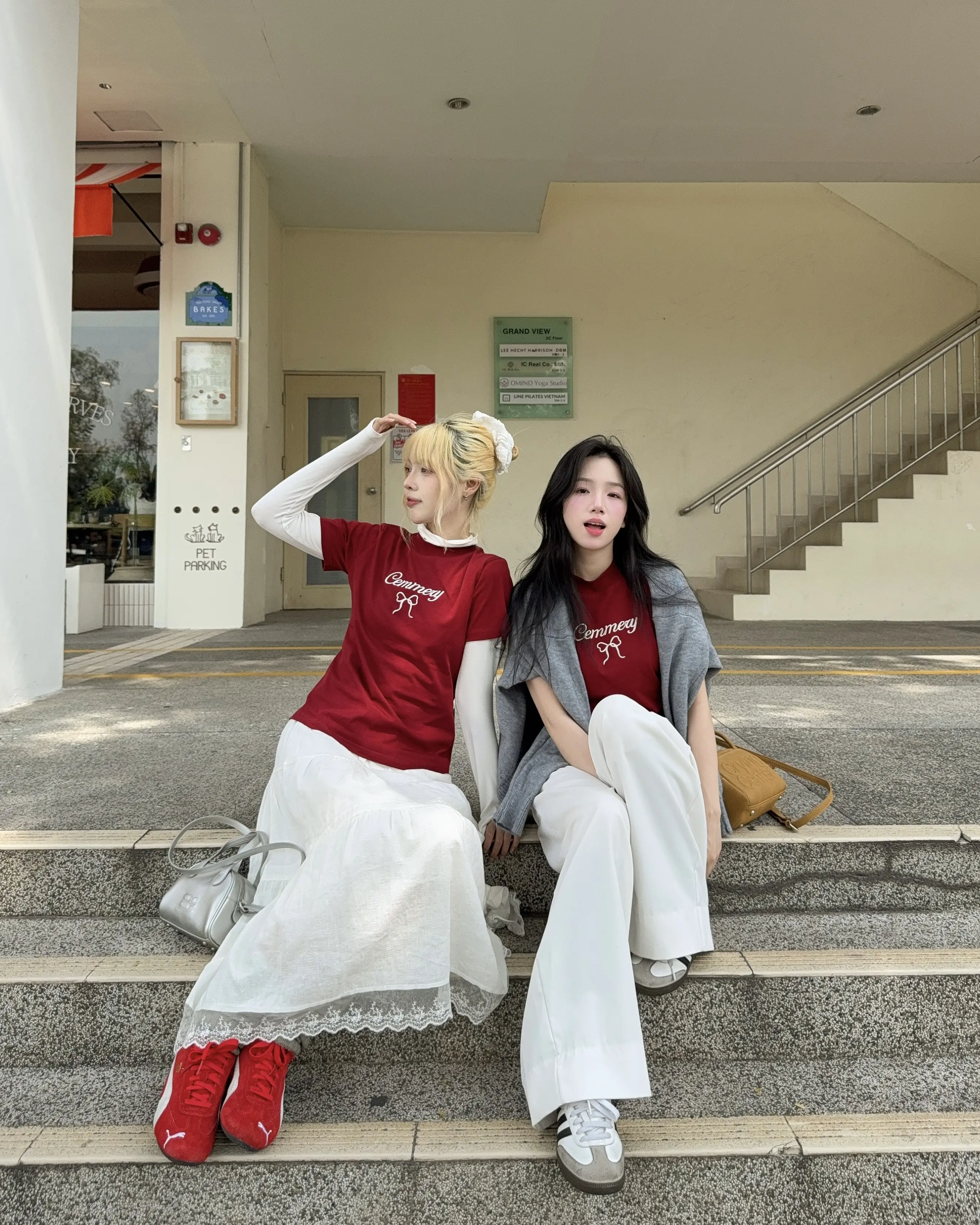 Áo Baby Tee CEMMERY Local Brand Chính Hãng Ribbon Baby Tee 2 Màu Cổ Cao Nữ Women Top Cổ Tròn | BigBuy360 - bigbuy360.vn Áo Baby Tee CEMMERY Local Brand Chính Hãng Ribbon Baby Tee 2 Màu Cổ Cao Nữ Women Top Cổ Tròn | BigBuy360 - bigbuy360.vn