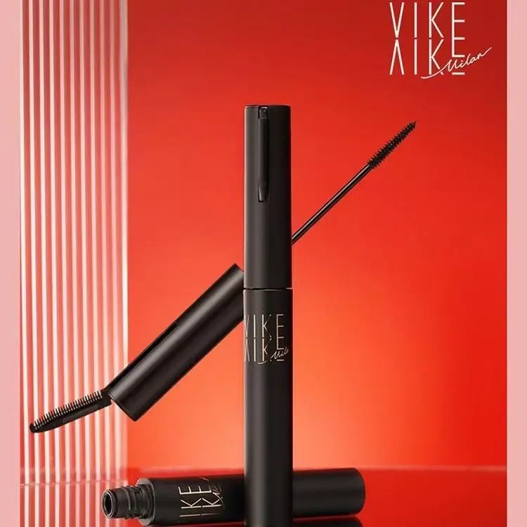FOCALLURE Bomb Lashes Volumizing Mascara