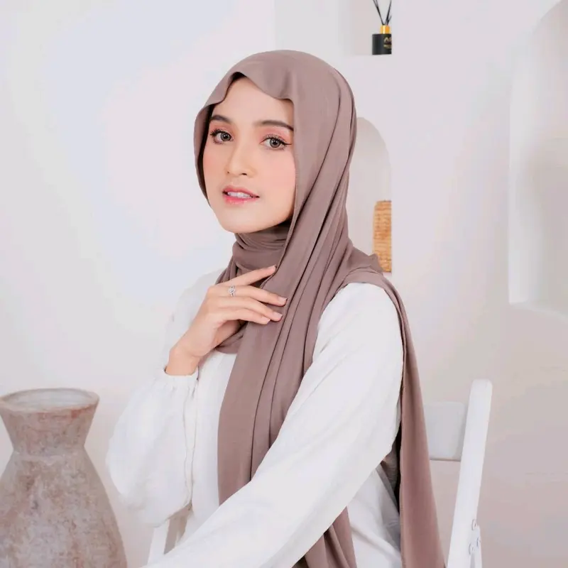 Pashmina Jersey Meleyot Aisyah Fashion Premium Kerudung Instan Muslim Wanita - Jilbab pashmina  kaos rayon Panjang Hitam pashmina  kaos  rayon  premium 8
