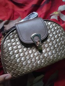 Product Review of SAMDESHOP Ghina - Singbag Wanita Tiga Ruang Luas Muat Banyak , Tas  Wanita Kekinian from H**A E**N 0