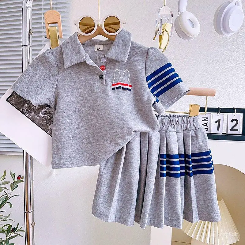 [KIDSFASHIONKOLEKSI] Setelan Polo Rok Abu Motif Rabbit Stripe Anak Perempuan Simple 0