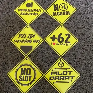 Gantungan Kaca Akrilik  ukuran 9x9cm pembelian per pcs sudah sama cantolan ya jadi bisa langsung tempel