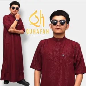 QUHAFAH Jubah Gamis Pria Al Majid Lengan Pendek Embos Premium Grade A Katun Tebal Halus Kancing Snap Resleting Dewasa Muslim