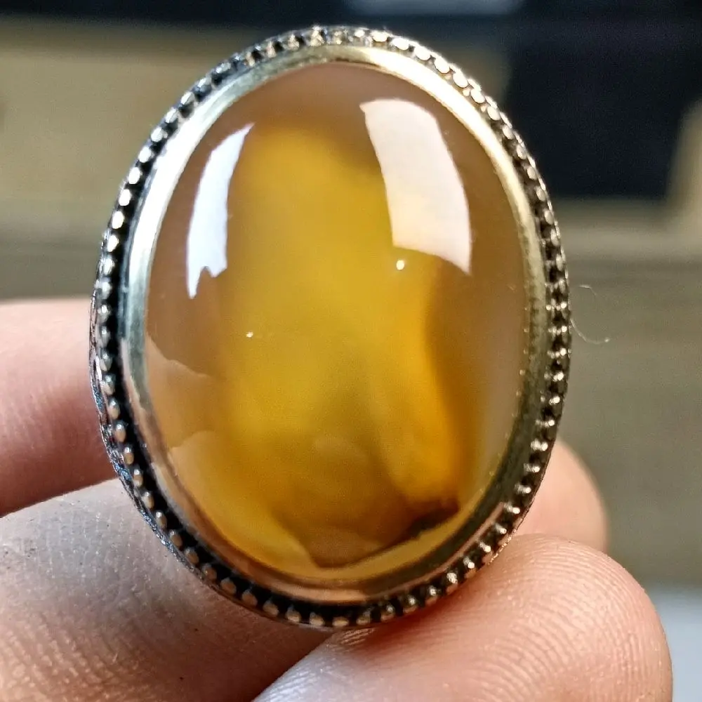 cincin unik alami motip dalam yakut