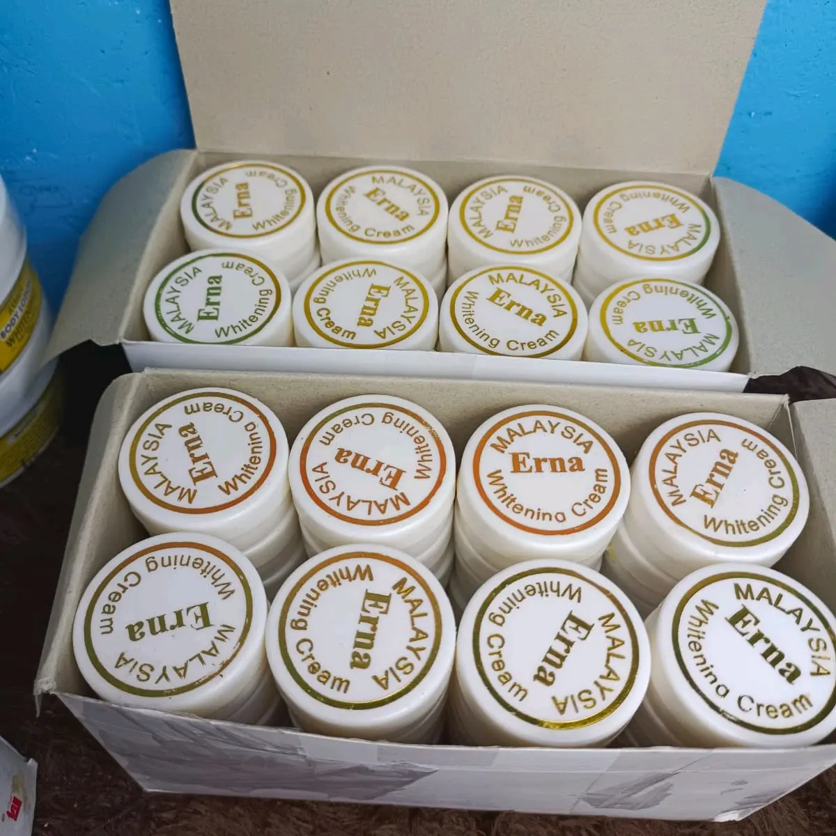 (1 box) Cream Erna Malaysia seri 32pcs Original 100% Memutihkan