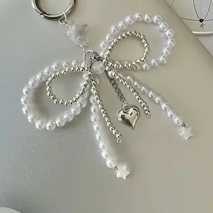 Gantungan Tas Lucu dengan Rumbai Mutiara dan Hiasan Hati untuk Aksesori Tas Wanita