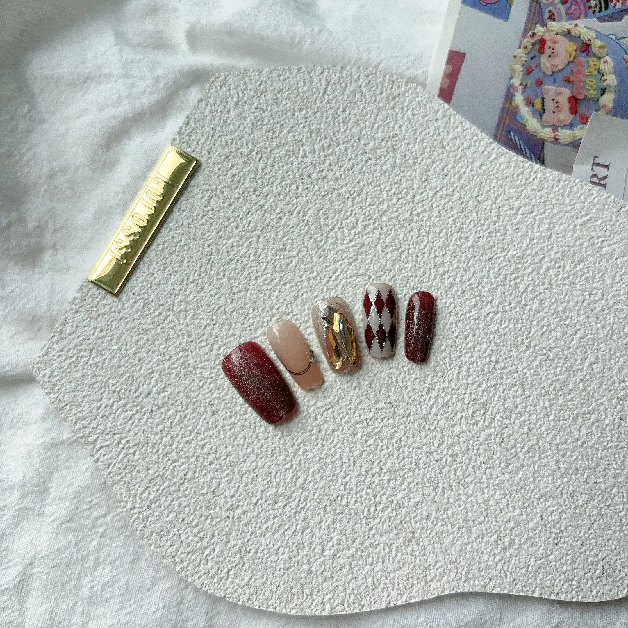 B04 DarkRed Geometric Handmade Press on Nail