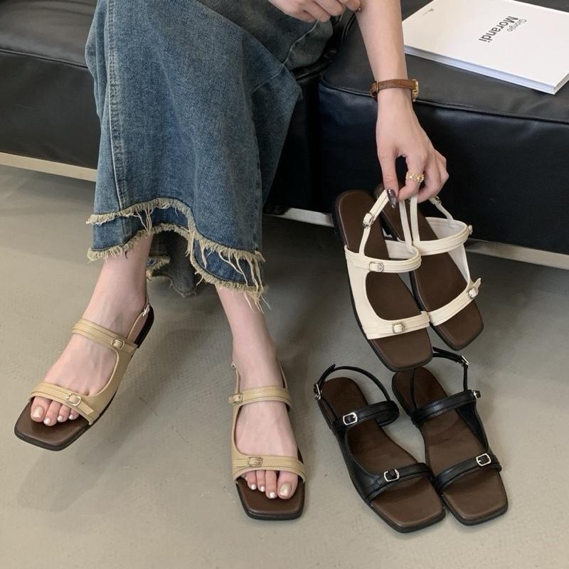 M1 Dép sandals nữ 2khoá mùa hè phong cách trẻ trung phom rộng chân mỏng gầy lùi 1 size đế bằng chống trơn trượt lý tưởng cho đi chơi dạo phố cà phê thời trang hè