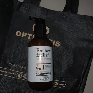 Barber Daily 4in1-Pertama di Indonesia (Shampoo, Conditioner, FaceWash, and BodyWash) / Perawatan Pria