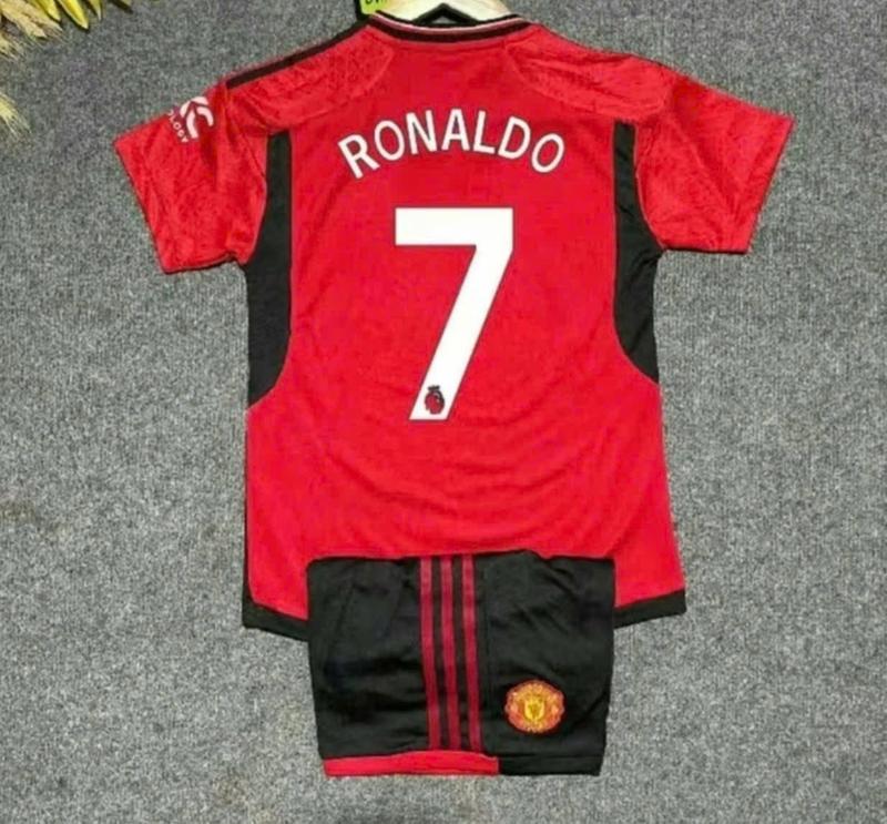   CÓ IN TÊN  Bộ áo bóng đá trẻ em MU ĐỎ TIM  ronaldo đủ size cho bé 8-80kg chất thun lạnh thoáng mát 