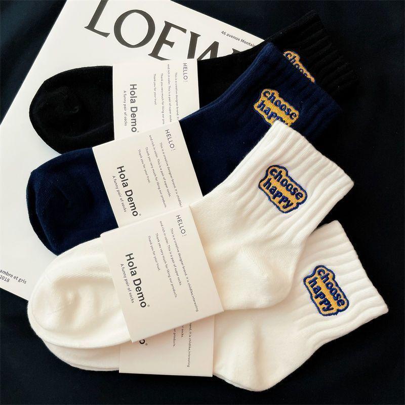Product Introduction of Letter Cotton Embroidered Mid Cap Cotton Socks for Sweat-absorbing and Breathable Trendy Sports Medium Size Women's Socks Womenswear Lingerie Comfort Lady Bridal 4