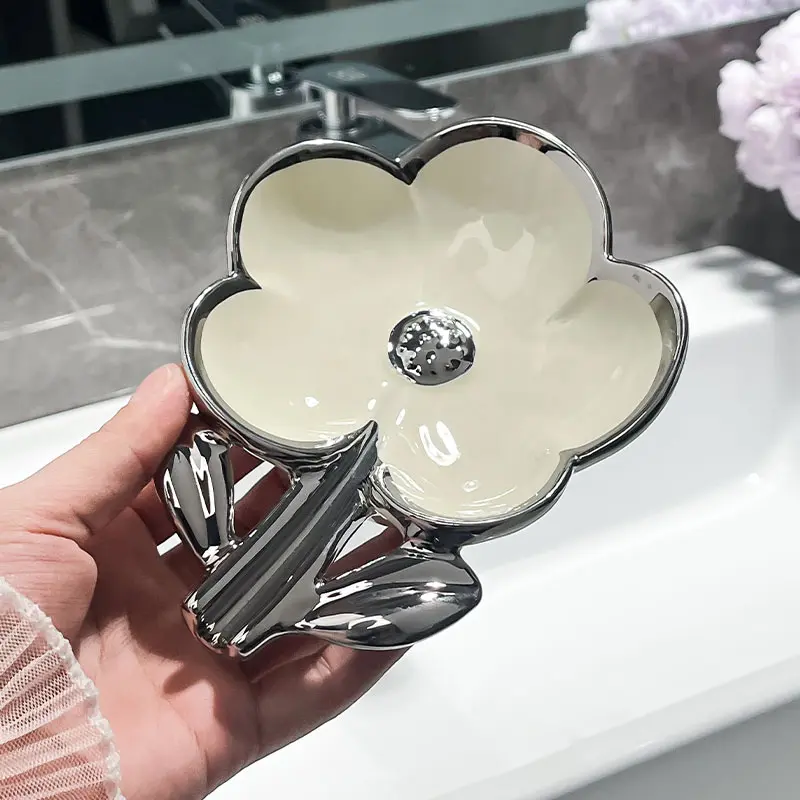 Lovely Flowers Ceramic Soapbox Drain Creative Collection of Household Soap Dishes for Bath & Toilet Supplies