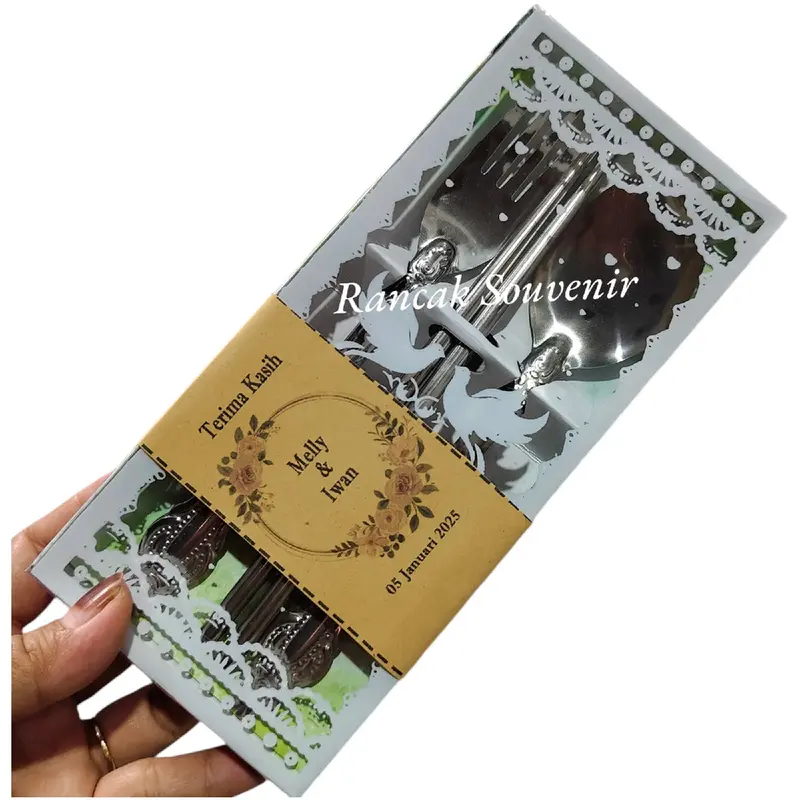 Isi 50 Set Souvenir Sendok Garpu Sumpit Stainless Wayang Kemasan Box Mika + Kartu Ucapan Coklat Request Nama Warna Cantik souvenir Pernikahan Ulang tahun Hadiah 3