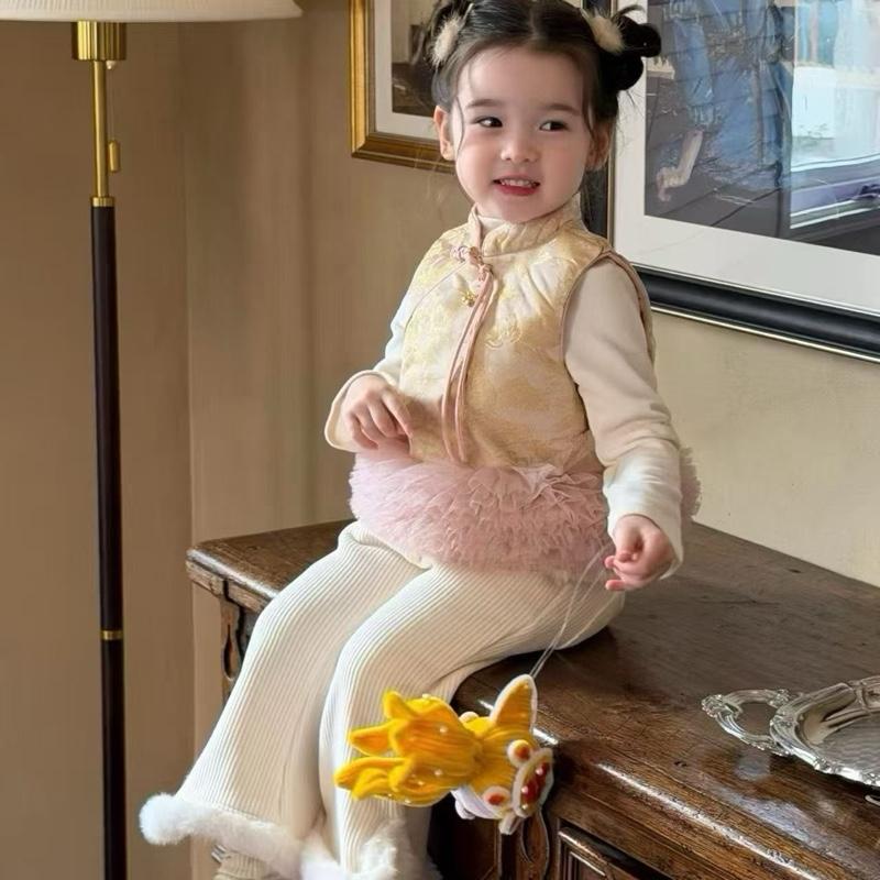 LƯƠNG BÙI KIDS - B116: SET SƯỜN XÁM VÀNG PHỐI BE 3 CHI TIẾT ÁO LEN GILE TRẦN PHAO QUẦN LÓT LÔNG CHO BÉ GÁI QCCC