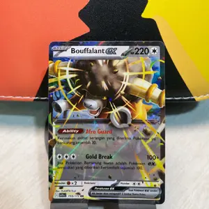 Gambar tersebut menampilkan kartu Pokémon Trading Card Game (TCG) Bouffalant ex.