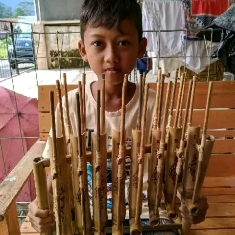 Angklung Set 1 Oktaf 8 Nada Mini berkualitas/Alat Musik Tradisional Untuk anak usia TK/SD Bambu Asli 2