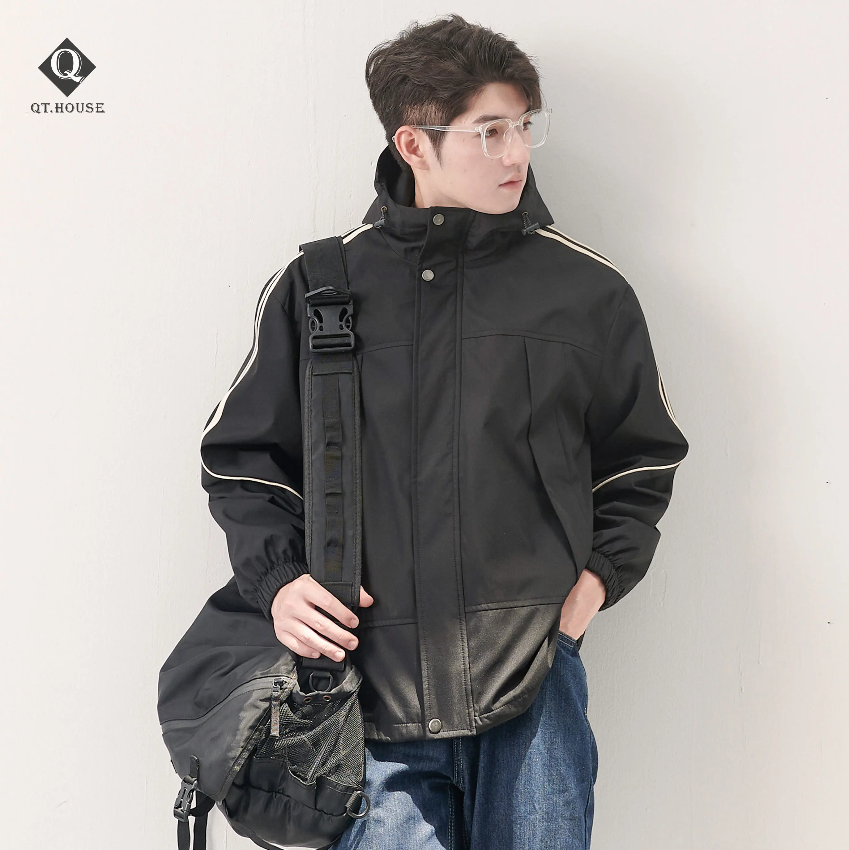 Áo khoác gió Qthouse chất liệu gió dù thiết kế có mũ 2 lớp chống nước form jacket unisex QTAK06