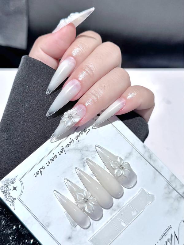 N07 BỘ 10 CHIẾC NAILS BOX THỦ CÔNG OMBRE MÀU TRẮNG SỮA PHỐI HOA NỔI ĐÍNH ĐÁ SANG TRỌNG PHÙ HỢP CHO CÔ DÂU LÀM NAILS NỮ