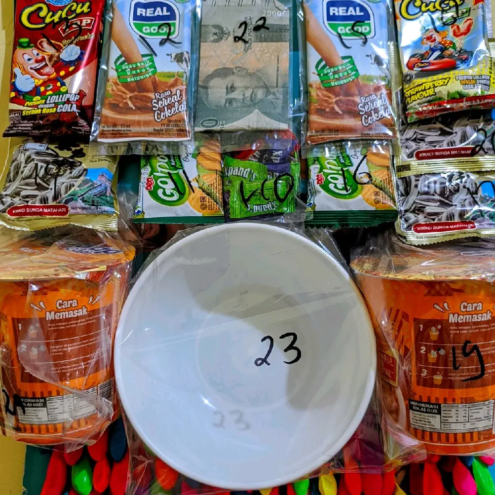 cabut balon berhadiah mie sedap cup isi 100 pcs snack Anak SM