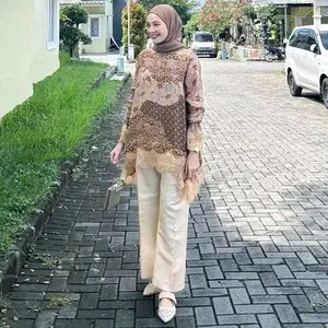 Produk Terlaris Hanin Blouse Batik Modern Viscose Batik Viscose Set Viscose Kondangan Set Viscose Celana Setelan Batik Viscose Batik