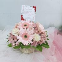 Gambar Bunga altar Bunga meja Bunga vas Rangkaian altar bunga fresh bunga lilin dari Gaby Bella Florist Kota Administrasi Jakarta Selatan 5 Tokopedia