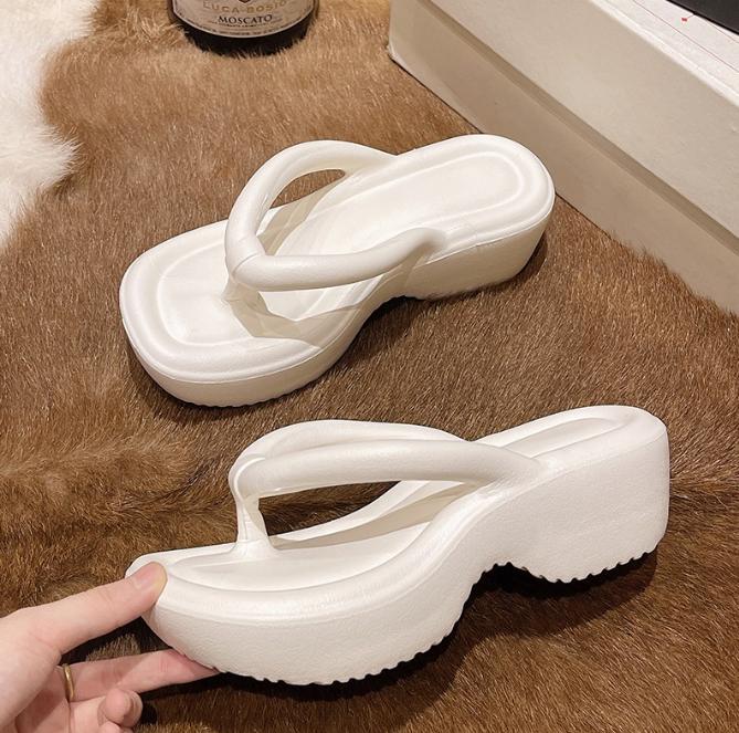 Product Introduction of Dép Cao Gót, Phong Cách Thường Ngày Hàng Mới Về, Dày 5Cm, Thích Hợp Đi Biển Mùa Hè, Giày Đi Bộ Đế Xuồng Ngoài Trời, Giày Dép, Giày Dép Nữ, Đi Chơi Và Thoải Mái DéP Shoes Sandal Cao Su  Đồng Nhung 12