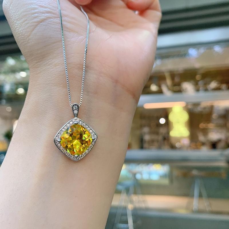 Lux Co.Yellow square crystal neecklace,earrings and ring set. 0
