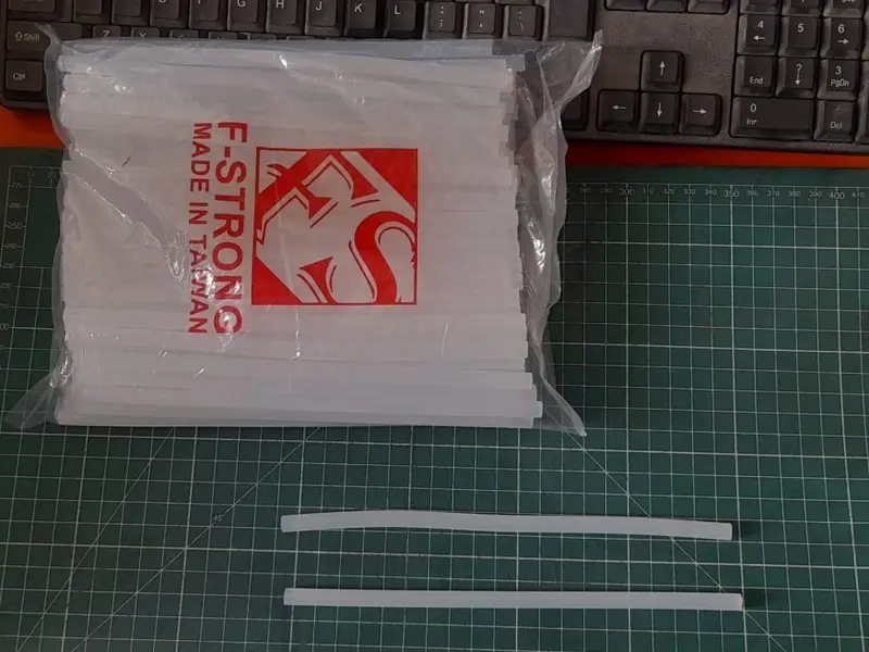 Refill Isi lem Tembak 1 KG / Lem Stick Lem Lilin FS - 1 KG 1