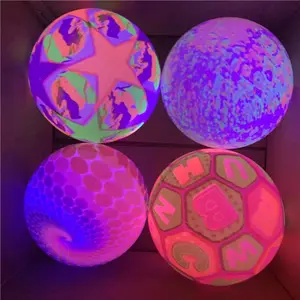 Mainan Anak Bola Karet LED Berkualitas Import Motif Gambar Lampu Kelap-Kelip Ukuran 20-23CM Tahan Lama & Aman Ber-SNI Cocok Untuk Aktivitas Anak Mengurangi Gadget Latihan Motorik