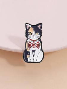 Insignia de contraste cómico de Demon Slayer, diseño de símbolo para invocar a un gato tricolor, tema oscuro coleccionable para fans del anime