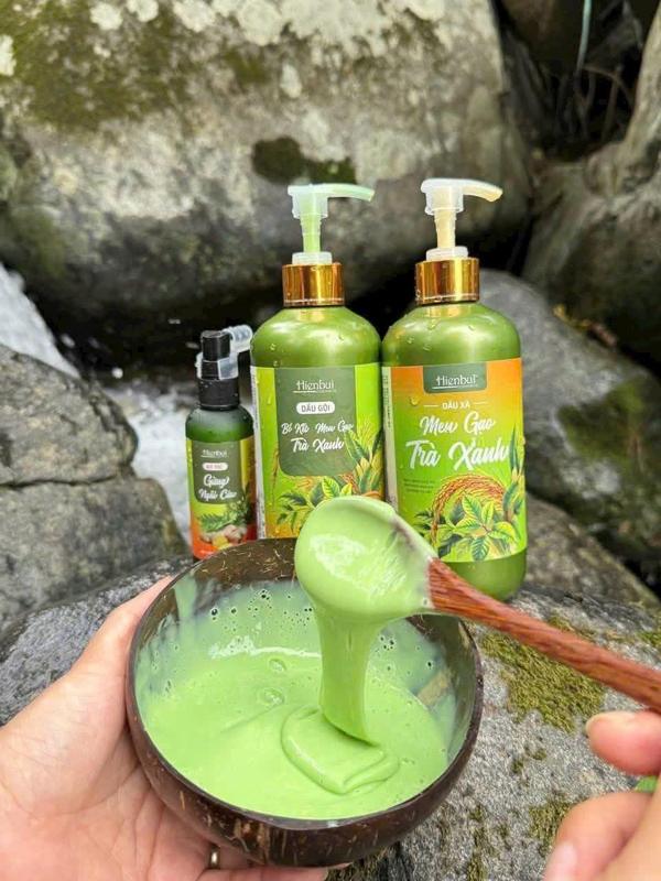   MẪU MỚI   Hiền Bùi Dầu Gội Bồ Kết Men Gạo Trà xanh Giúp Giảm Rụng Tóc Phục Hồi Tóc Hư Tổn Chiết Xuất Thảo Dược Tự Nhiên Dưỡng Ẩm Mềm Mượt 