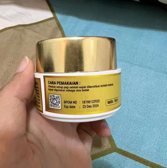 Foundy Glow by ginsara 15gr mencerahkan wajah kusam Foundation Concealer 2