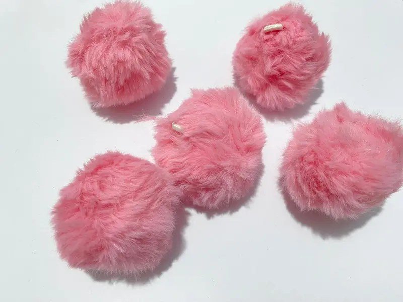 ( 1 PCS ) Bandul pompom bulu 5 cm lembut dan halus 5