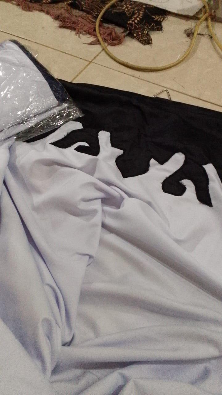 Kelir Wayang Kulit Satu Setengah/1.5 Meter Bahan Kain Oswot Tebal Berbagai Ukuran untuk Seniman Wayang - Riyanto Galeri - Benang Kelir Wayang Kulit Satu Setengah/1.5 Meter Bahan Kain Oswot Tebal Berbagai Ukuran untuk Seniman Wayang - Riyanto Galeri - Benang