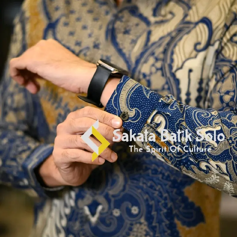 SAKATA BATIK SOLO Slimfit Motif Bramantya Kemeja Baju Hem Pakain Batik Atasan Forma Casual Kantor Kerja Kantor Kain Katun Panjang Keren 6