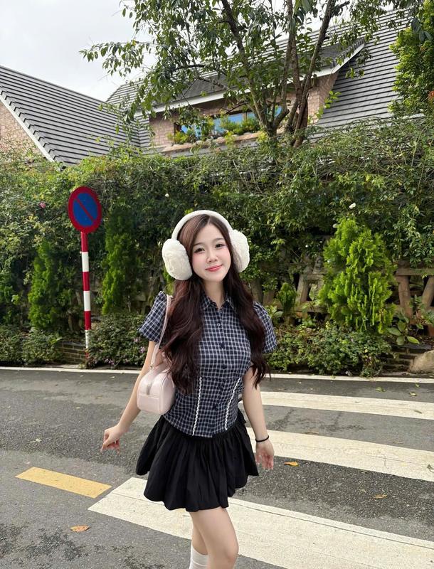 DEAL MỞ BÁN Áo sơ mi caro tay phồng phối ren Áo sơ mi phối dây chiết eo trẻ trung tôn dáng A20_Lazy có bigsize