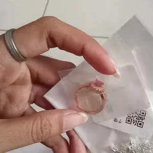 Cincin Wanita Batu Ungu Alami - Hadiah Spesial untuk Kekasih yang Menyukai Kristal Warna Kerajaan yang Melambangkan Cinta Abadi