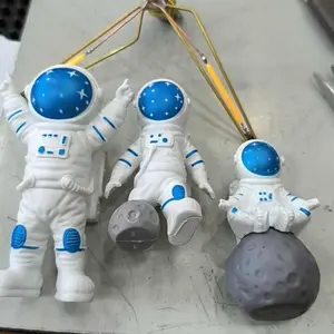 3 Set Asli Pasukan Langsung Astronot Boneka Astronaut Patung Ornamen Hadiah Mainan Meja Desktop Display Stand Meja Dekorasi Aksesories Buah Pajangan Plastik