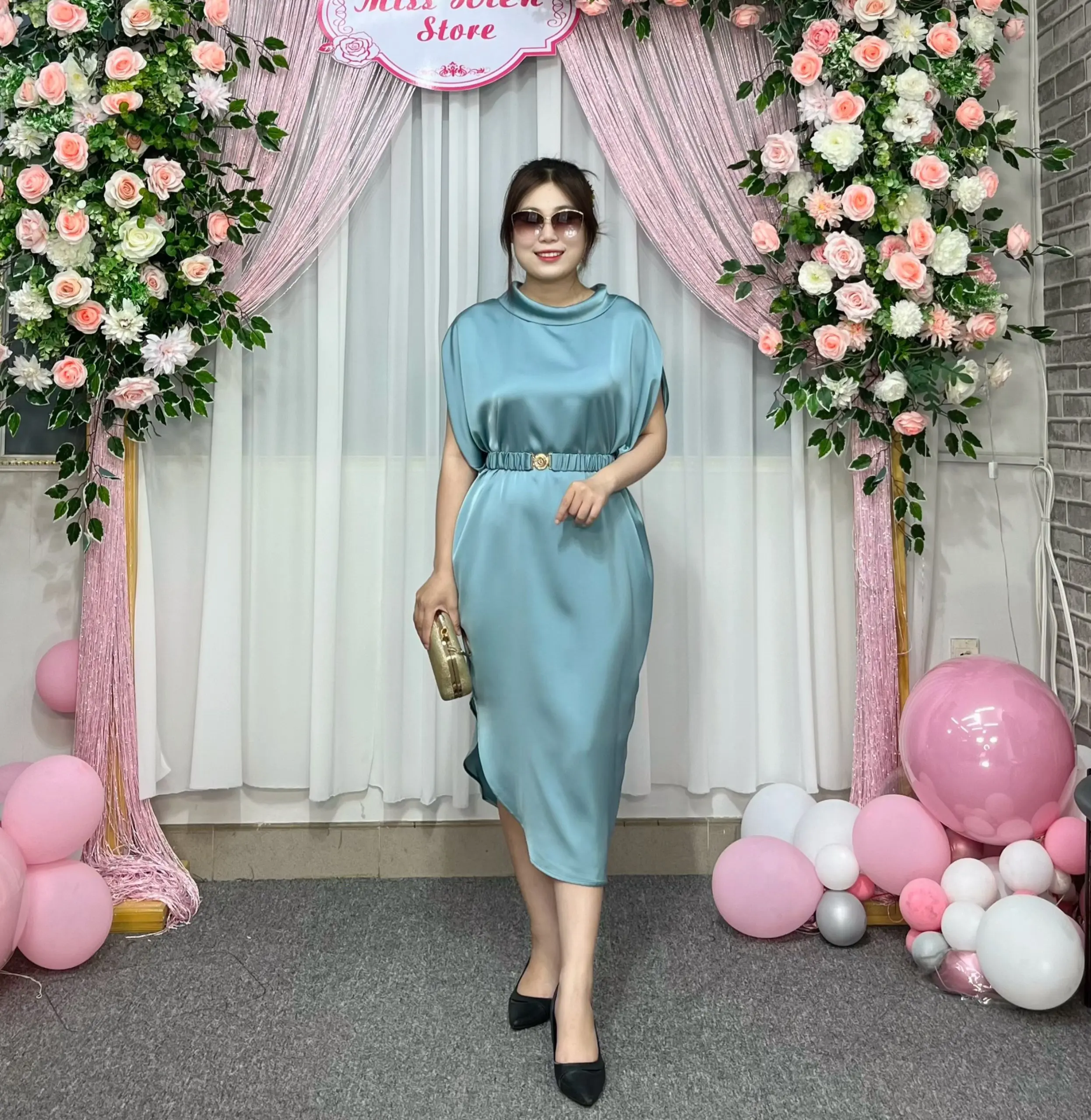 Đầm Suông 300063 cổ lọ Miss Hiền vải lụa cao cấp kèm dây xích beo tay cánh dơi tự tin khoe dáng! Nữ