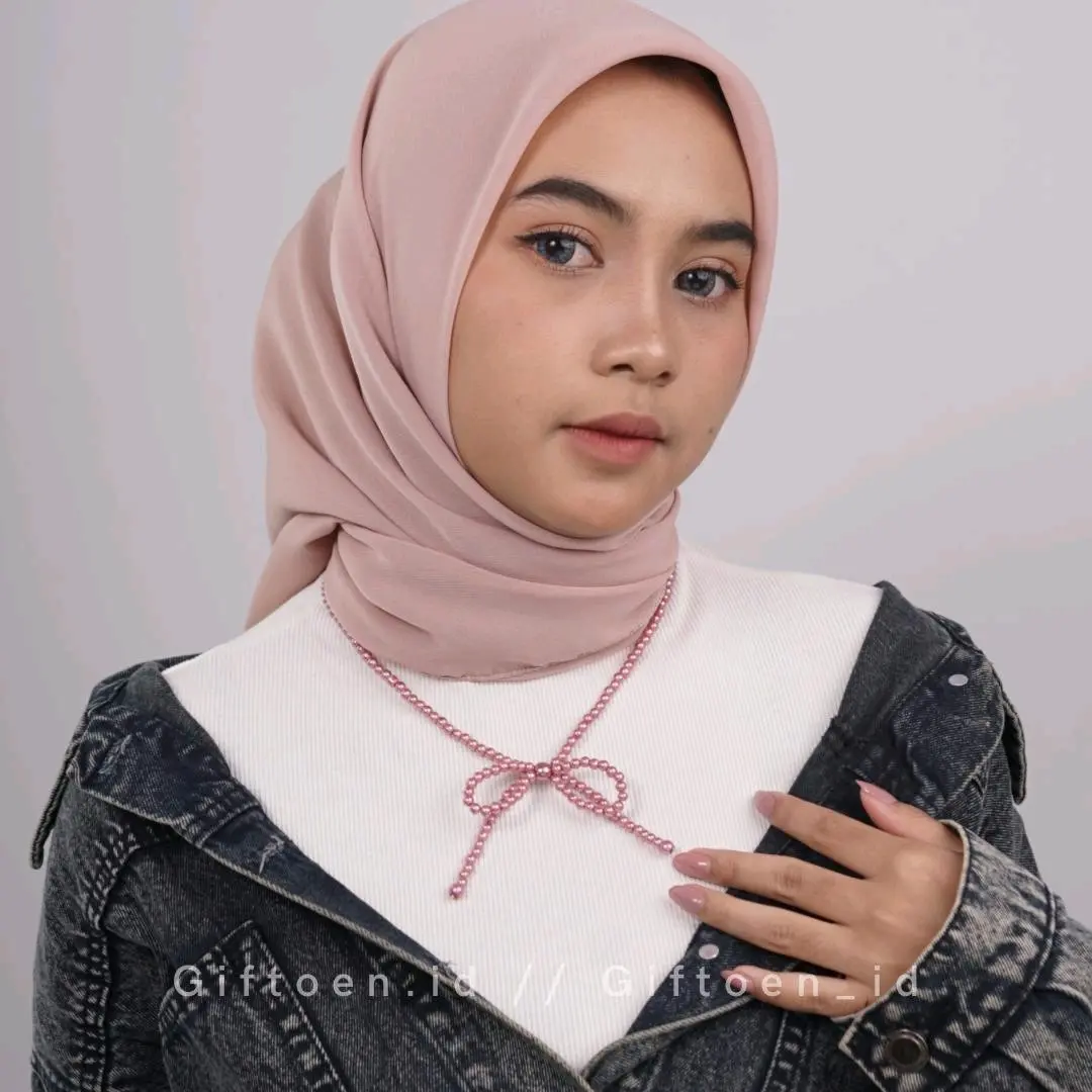 Ribbon Pearl Necklace / Kalung Mutiara Ribbon