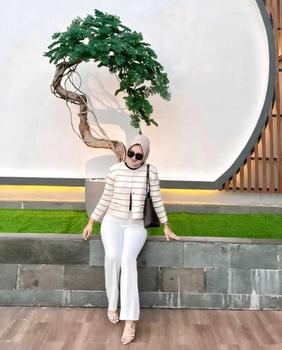 Product Review of Celana Cutbray Flare Polos kulot kantor Kerja Scuba Premium Pinggang Highwaist Stretch melar Wanita from S**o S**6 0