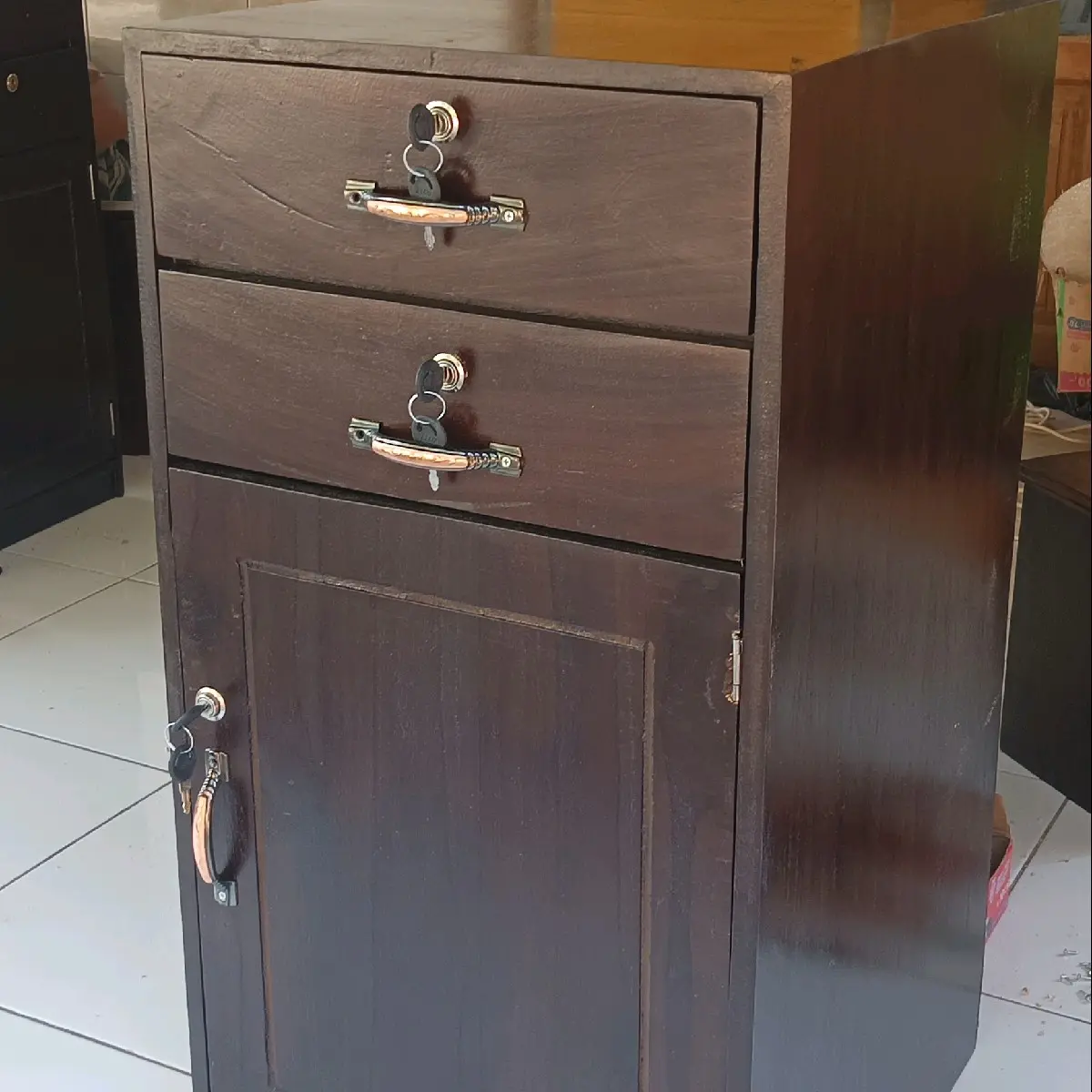 lemari nakas dua laci dari kayu jati ukuran 40x40x80 dari kayu jati