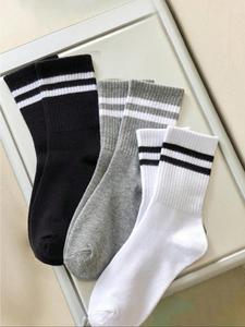 3 pares de calcetines de color sólido, versátiles y modernos, cómodos hasta la pantorrilla; calzado casual elegante para uso diario, perfectos para todas las estaciones