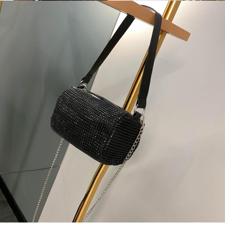 Product Introduction of Popular Makeup Bag Handheld Women's Bag Autumn/Winter New Style Bag Women's Fashion Chain Diamond Single Shoulder Crossbody Bag Women 16
