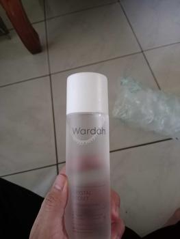 Product Review of WARDAH Crystal Secret Exfoliating Toner with Natural AHA+PHA 125 ml - Toner Untuk Eksfoliasi dengan Extract Edelweiss - Mencerahkan dan Menyamarkan Flek Hitam - Skincare from f**8 0