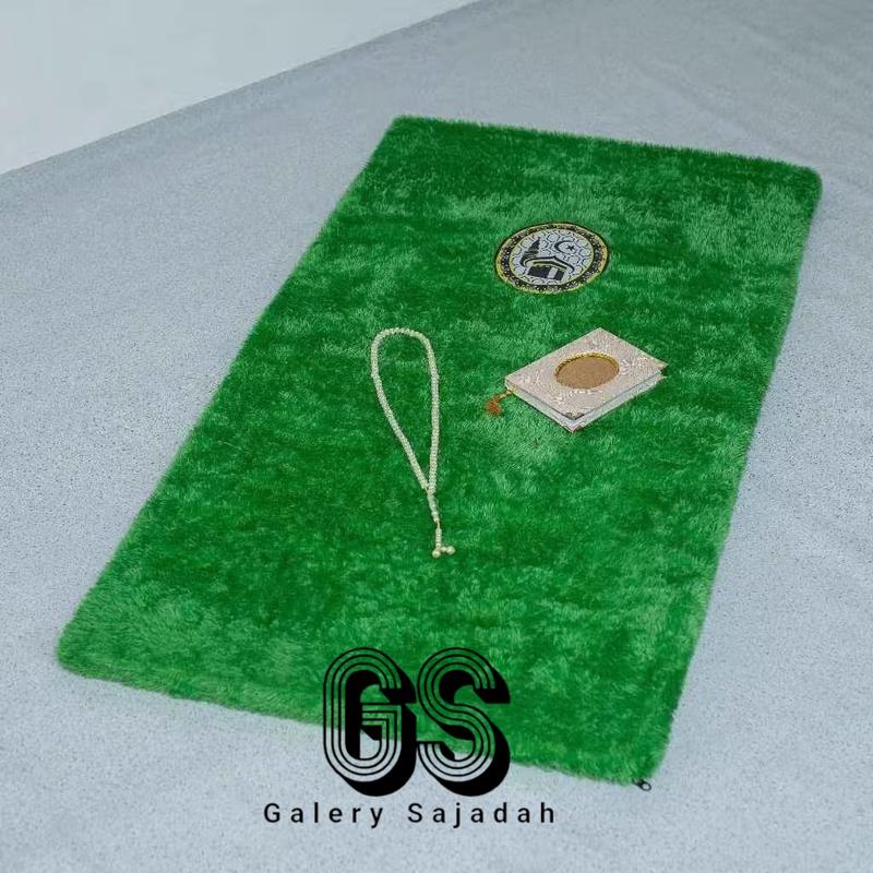 Sajadah Haji muslim Bulu Rasfur lembut dan1 nyaman 115x65x5cm bordir ka'bah motif premium lebih tebal busa putih alas hitam bisa untuk hampers bukan sajadah turki tidak rumbai Umroh 1
