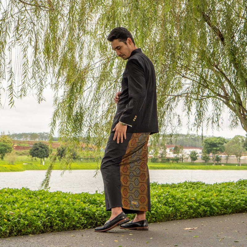 Sarung Sapphire Exclusive HK Hitam Khusus 1