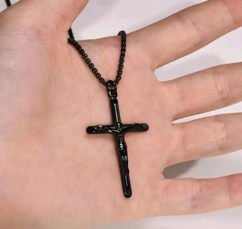 Kalung Salib Yesus Titanium Pria dan Wanita Antikarat 5