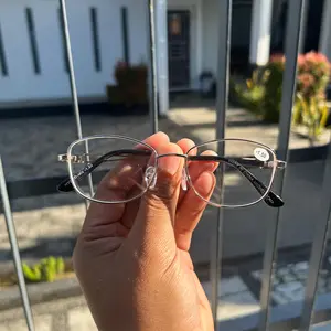 KACAMATA MINUS - RABUN JAUH - HY363