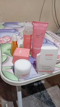 Product Review of PAKET KOMPLIT HANASUI FLOWLESS GLOW 10 PENCERAH WAJAH  5 IN 1Hidrasi Kulit Kering Pemutihan Bebas Alkohol Meringankan Semua Jenis Kulit Kotoran Perawatan Melembutkan Cleansing Facial Niacinamide Hitam Licorice Mencerahkan Vitamin Cleanser  Membersihkan from d**y 0